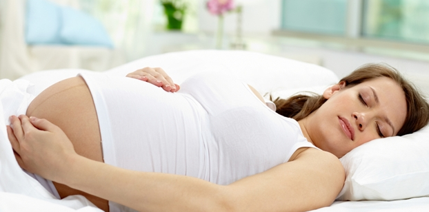 Kulit berminyak saat hamil dan menyusui? Ini solusi mengatasinya